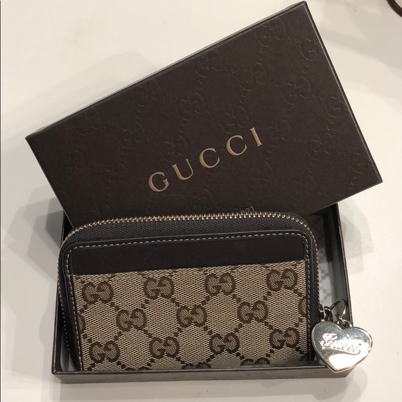 Gucci Accessories - Gucci Card Case 387 with heart pendant